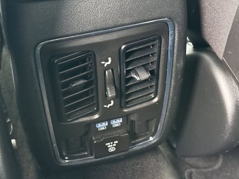 Used 2022 Jeep Grand Cherokee Limited AWD/4WD image 15