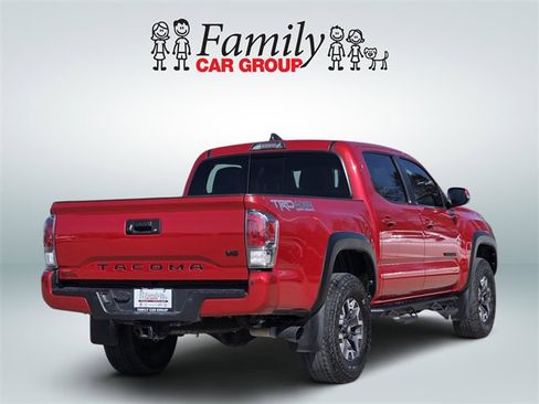 Used 2023 Toyota Tacoma TRD Off-Road w/ TRD Premium Off Road Package image 4