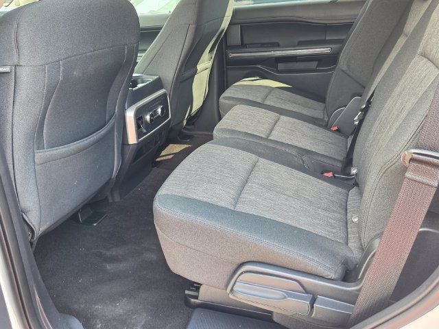 Used 2022 Ford Expedition XLT RWD image 5