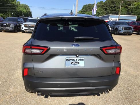 New 2026 Ford Escape ST-Line w/ Tech Pack #1 FWD image 10