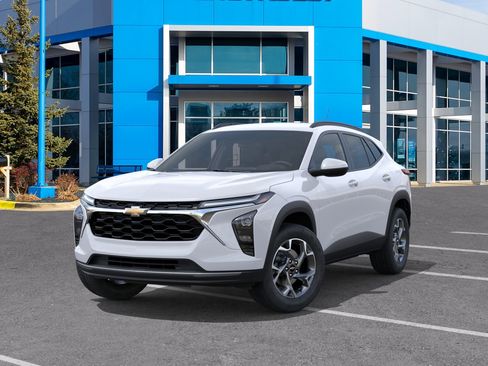 New 2026 Chevrolet Trax LT w/ Driver Confidence Package FWD image 30