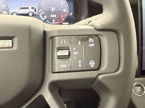 Used 2026 Land Rover Defender 110 S AWD/4WD image 12