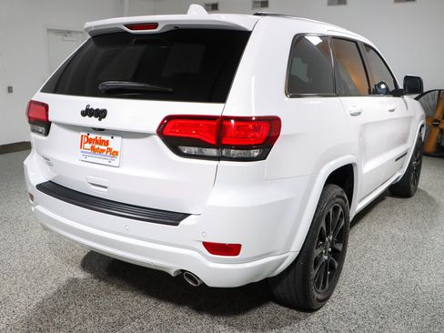 Used 2020 Jeep Grand Cherokee Altitude RWD image 7