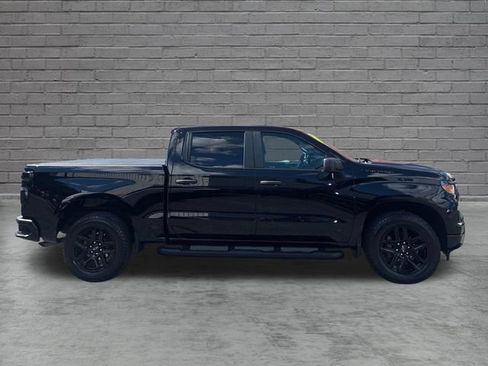 Used 2024 Chevrolet Silverado 1500 Custom w/ Turbomax Blackout Package AWD/4WD image 8