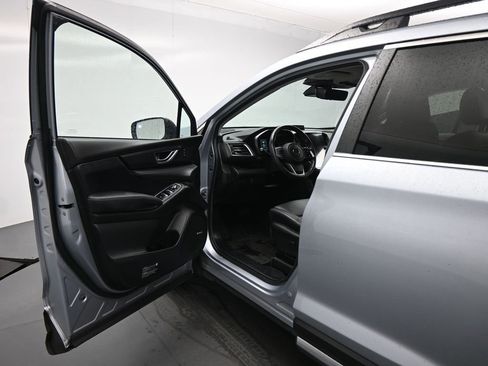 Used 2023 Subaru Ascent Limited w/ Technology Package AWD/4WD image 9