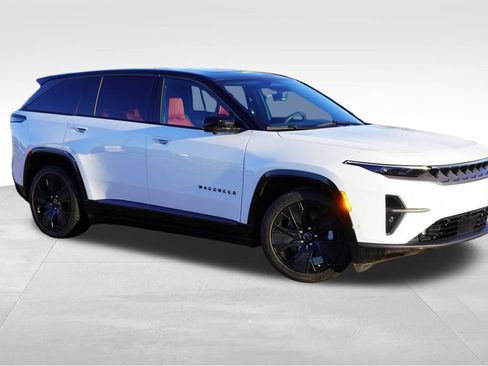 Used 2024 Jeep Wagoneer Launch Edition image 2