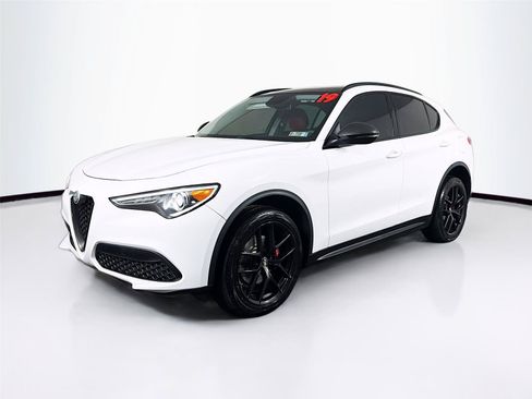 Used 2019 Alfa Romeo Stelvio AWD w/ Nero Edizione image 7