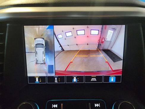 Used 2023 GMC Acadia SLT w/ Technology Package FWD image 31