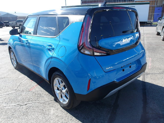 Used 2025 Kia Soul S FWD image 5