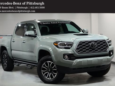 Used 2022 Toyota Tacoma TRD Sport image 1