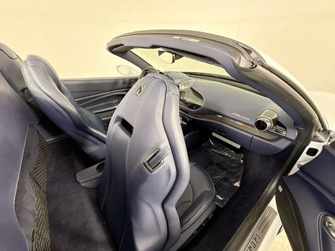 Certified 2022 Ferrari F8 Tributo RWD image 22