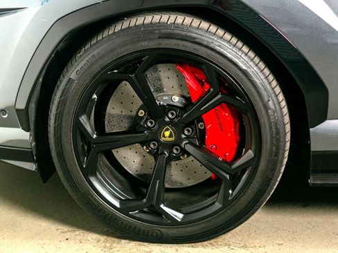 Used 2019 Lamborghini Urus image 19