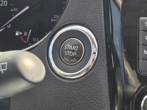 Used 2015 Nissan Rogue SL w/ SL Premium Package FWD image 45