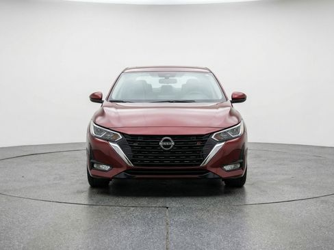 Used 2025 Nissan Sentra SV image 2