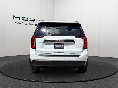 Used 2022 GMC Yukon SLT w/ SLT Premium Package RWD image 8