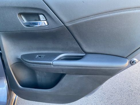 Used 2015 Honda Accord Sport image 31