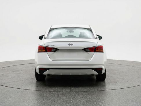 Used 2025 Nissan Altima 2.5 SV FWD image 7