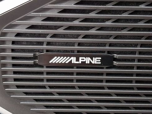 Certified 2023 Jeep Wagoneer L Series II AWD/4WD image 30
