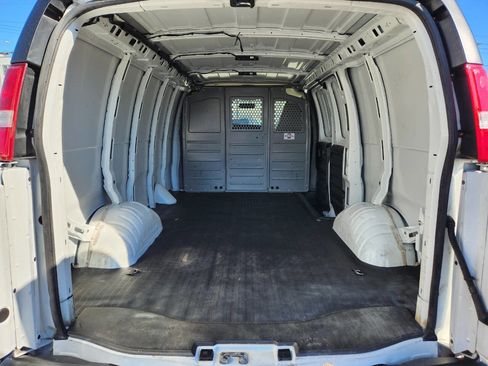 Used 2020 Chevrolet Express 2500 w/ Driver Convenience Package image 19
