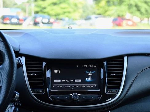 Used 2017 Chevrolet Trax LS FWD image 23