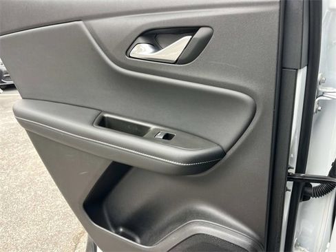 Used 2024 Chevrolet Blazer LT image 19