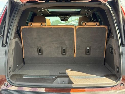 Certified 2023 Cadillac Escalade Premium Luxury w/ Performance Package AWD/4WD image 6
