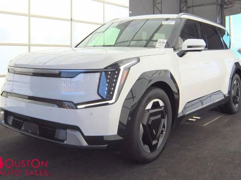 Used 2024 Kia EV9 Land AWD/4WD image 1