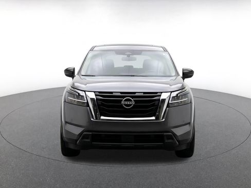 Used 2025 Nissan Pathfinder SV AWD/4WD image 2