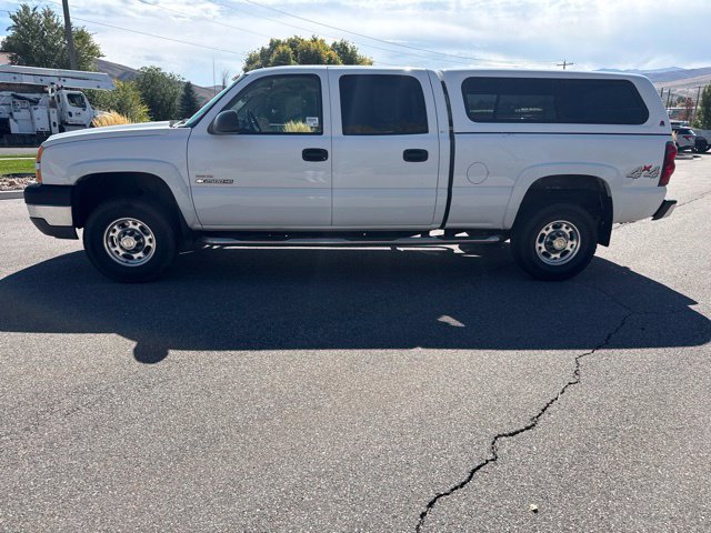 Used 2005 Chevrolet Silverado 2500 LT w/ Heavy-Duty Power Package AWD/4WD image 3
