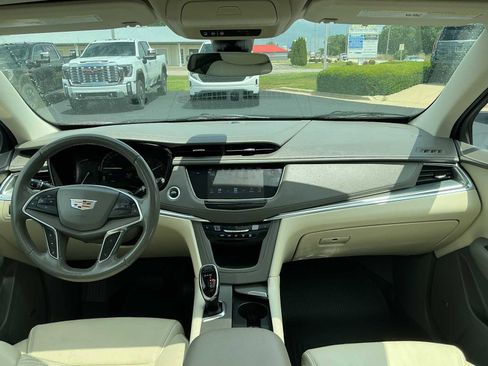 Used 2019 Cadillac XT5 Luxury FWD image 7