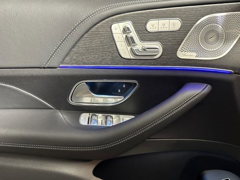 New 2025 Mercedes-Benz GLS 450 4MATIC image 13