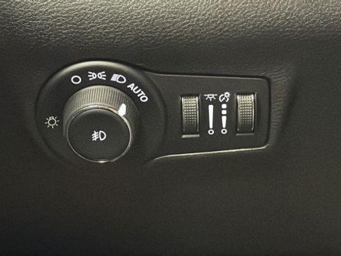 New 2026 Jeep Compass Latitude AWD/4WD image 30