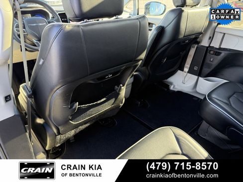 Used 2023 Chrysler Pacifica Limited image 28