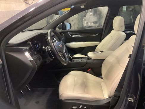 Used 2022 Cadillac XT5 Sportv AWD/4WD image 13