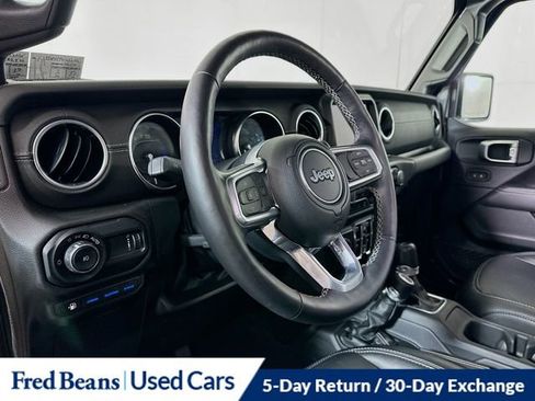 Used 2023 Jeep Wrangler Unlimited Sahara w/ Cold Weather Group image 11