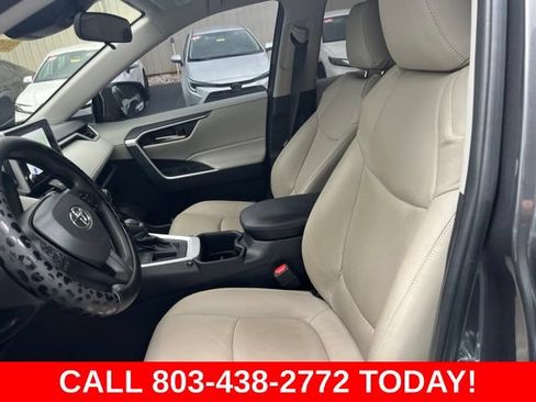 Used 2024 Toyota RAV4 XLE FWD image 8