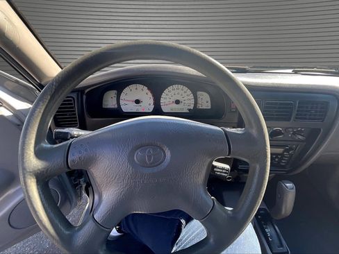 Used 2003 Toyota Tacoma 4x4 Xtracab V6 image 9