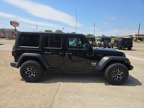 Used 2019 Jeep Wrangler Unlimited Sport S AWD/4WD image 5