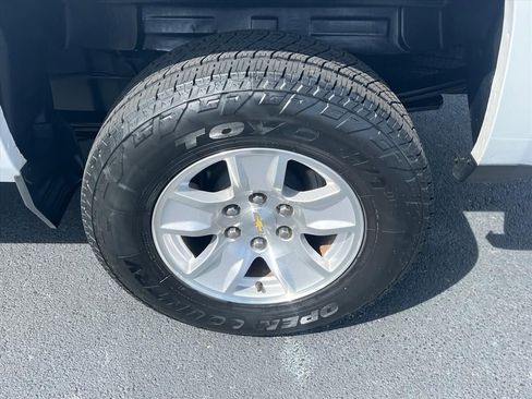 Used 2018 Chevrolet Silverado 1500 W/T w/ Trailering Package image 33