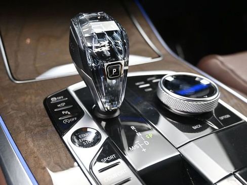 Used 2019 BMW X5 xDrive50i w/ Executive Package image 14