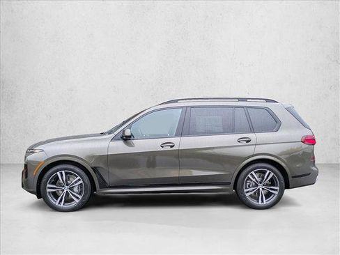 Used 2026 BMW X7 xDrive40i w/ M Sport Package AWD/4WD image 9