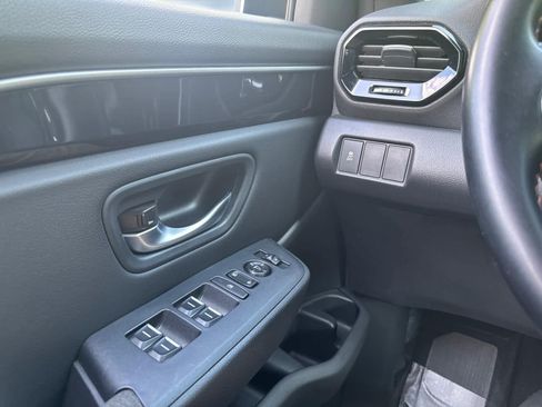 Used 2025 Honda Pilot Sport image 20
