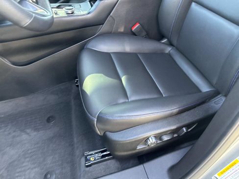 Used 2025 Cadillac XT4 Sport w/ LPO, Floor Liner Package image 21