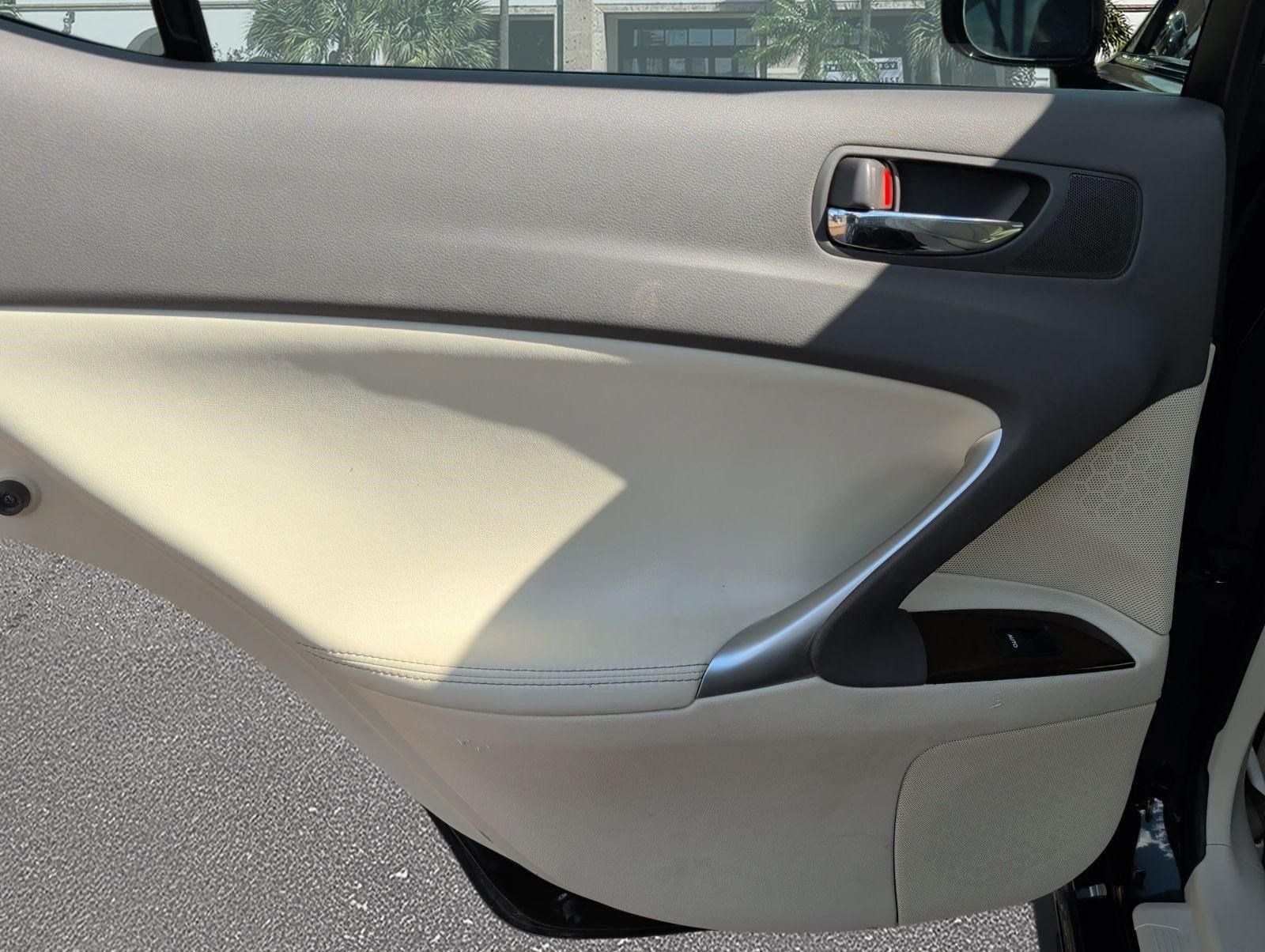 Used 2013 Lexus IS 250 w/ Premium Pkg Value Edition RWD image 23