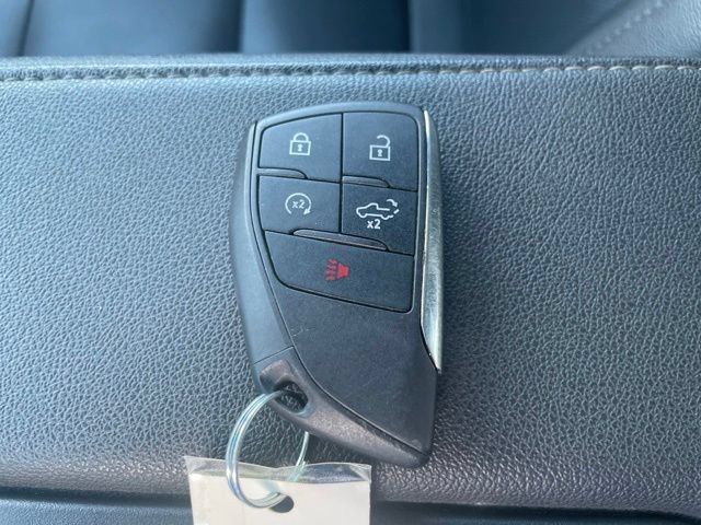 Used 2025 GMC Sierra 1500 SLT AWD/4WD image 29