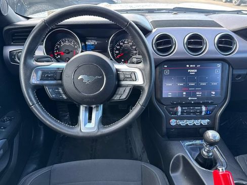 Used 2017 Ford Mustang GT RWD image 14