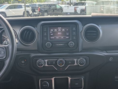 Used 2021 Jeep Wrangler Unlimited Sport image 17