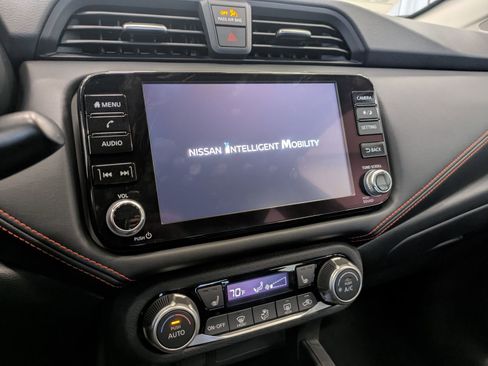 New 2025 Nissan Versa SR w/ Trunk Package image 17