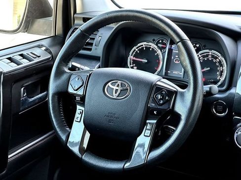 Used 2023 Toyota 4Runner TRD Off-Road Premium w/ Off Road Premium Plus Package AWD/4WD image 30
