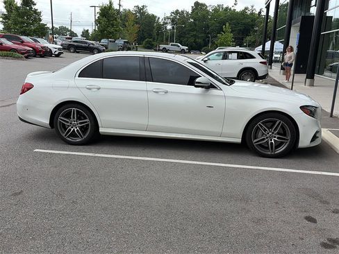 Used 2020 Mercedes-Benz E 350 4MATIC Sedan image 2